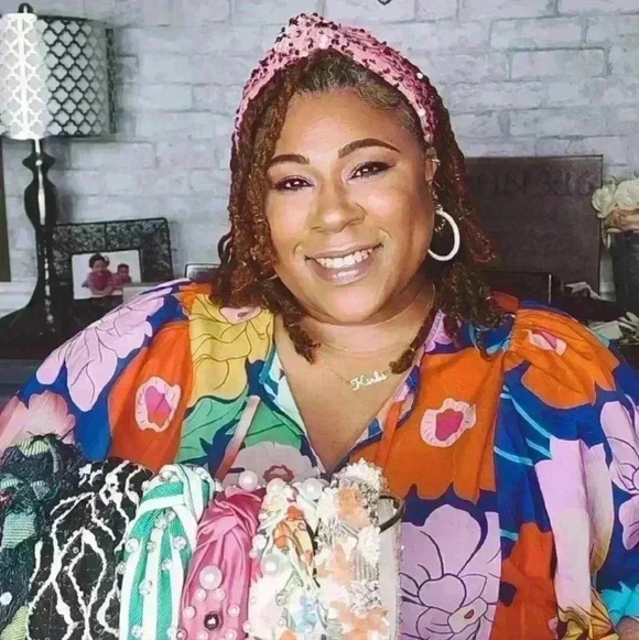 ✨️💜LIVE NOTIFICATION 🩷✨️ - Picture 2 of 3